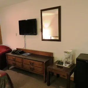 Aparthotel And Club, Whistler